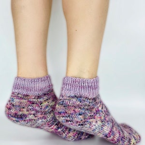 Summer Short Socks  - Easy sock knitting pattern - PDF download - South Swell Socks