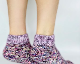 Summer Short Socks  - Easy sock knitting pattern - PDF download - South Swell Socks