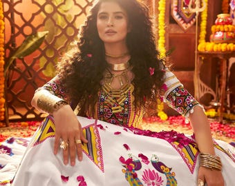 White Gajji Silk Lehenga Choli: Mirror Work, Multi-Thread Blouse, Navaratri Garba Outfit
