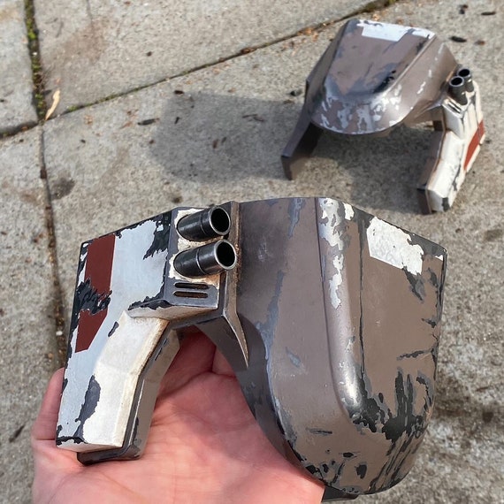 Mandalorian Knee Armor STL Files • Star Wars Cosplay 3D Printable Prop (Left & Right Included)
