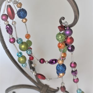 Exquisite Vintage luxury garland, xl 6.5' to 7' strand, exceptionally reflective, handpainted beads. JEWELTONE. Antiqued glass