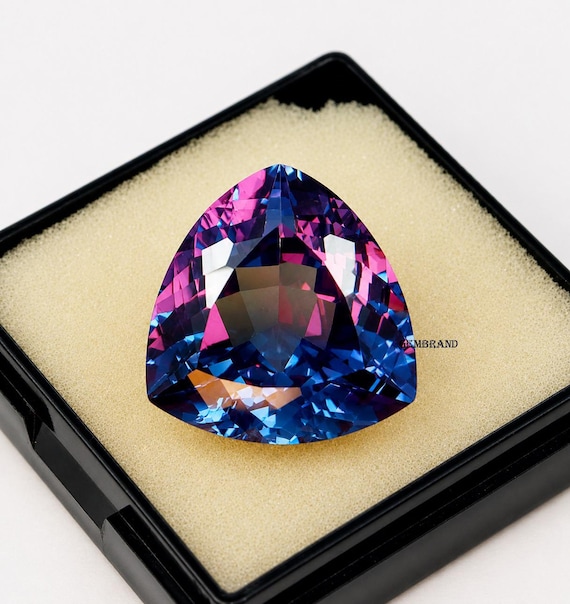 Natural Alexandrite Gemstone 32.80CT Loose Stone Trillion Cut Color Change Alexandrite Faceted Gem Luxury Collector Gemstone June Birthstone
