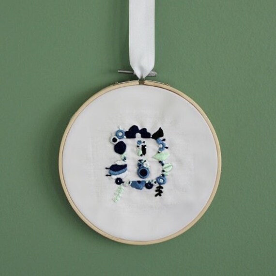 Tambour Brodé Main Personnalisé Lettre B