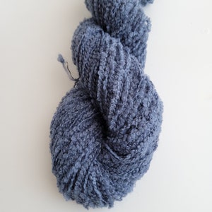Nachtholz-100gr| Handgefärbtes halbfestes Boucle-Garn, Boucle-Garn, leicht und voller Schlingen, Alpaka-Garn, Wollgarn Active