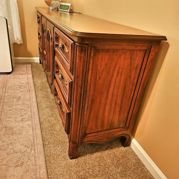 Drexel heritage dresser discount