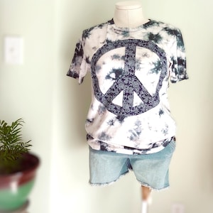 Peace Sign T-Shirt. Upcycled Hippie Tee. Tie Dye T shirt.  Unisex Tee Tshirt. Peace Boho Shirt.  Ready to ship.