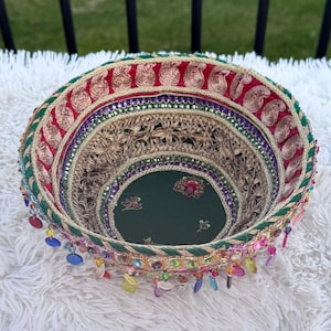Circle Indian wedding tray, Henna Cones Tray, Indian wedding Decor, Mehndi cone Thaal, Diwali, Indian Gift Tray, Jewelry Box, Nikkah Thaal