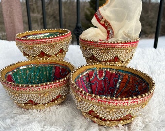 NET Bomboniera indiana, Mithai Box in acciaio, Bomboniere indiane, Scatola dei dolci, Scatola di Ladoo, Inaugurazione della casa, Scatola di Ladoo, Scatola di dolci indiani Diwali