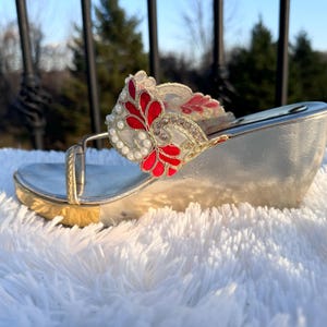 Damen indische Sandalen, Heels, Punjabi Jutti, Chappal, Slip on Heels, indische Keile, Hochzeitsschuhe, Mehndi, Zardozi Heels, ausgefallene indische Heels