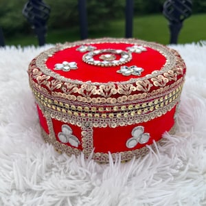 GREEN Indian Wedding Favor, Steel Mithai Box, Indian Wedding Favors, Sweets Box, Ladoo Box, Housewarming,Ladoo Box, Diwali Indian Sweets Box