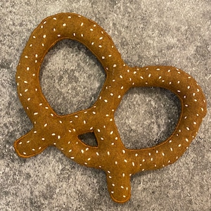 Beanbag Gigantic Pretzel - 10” wide