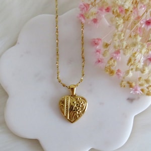 Gold Heart Flower Pendant Necklace, Heart Pendant Necklace, 18k Gold Plated Heart Necklace, Embossed Heart Pendant,  Delicate Heart Necklace