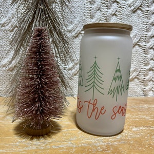 Tis the season red green classic Christmas trees glass Libby can tumbler