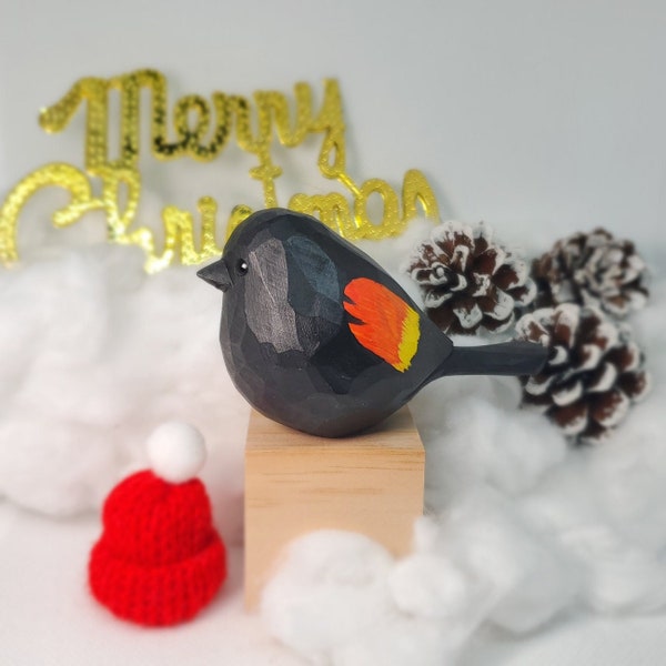 Red-Winged Blackbird Statue Wooden Hand Carved Painted Bird Ornaments