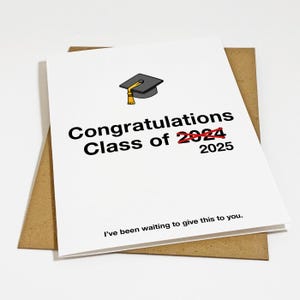 Carte drôle de remise des diplômes tardive - carte de remise des diplômes de 2024 - carte de remise des diplômes drôle pour fils, pour lui, pour neveu, nièce ou fille