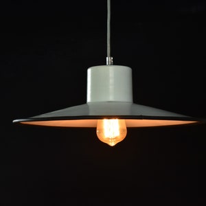 vintage white pendant lamp, retro white lamp, white lamp, a white lamp with a black border, lamp, vintage lamp, lamp with textile cable,