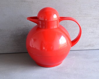 space age  tea pot, red  tea pot ,  vintage thermos bottle, thermos bottle from the 1970s,