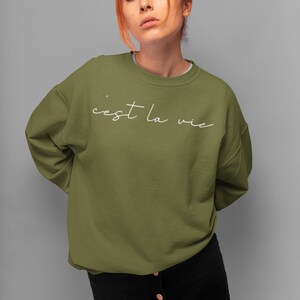 C&#39;est La Vie Sweatshirt, Sweatshirt with Words, Sweatshirt with Sayings, Minimalist Sweatshirt, Oversized Sweatshirt, Trendy Sweatshirt
