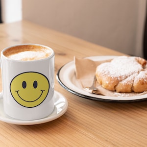 Smiley Face Coffee Mug, Trendy Mug, Cute Coffee Mug, Gift for Her, Gift for Him, Gift for Boss, Home Gift, Birthday Gift, Christmas Gift