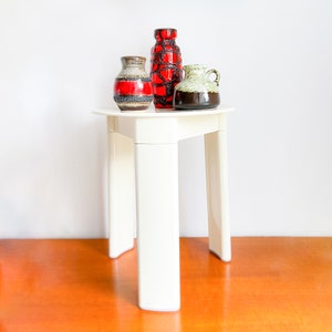 Vintage 'Gedy Italy' stool / side table - 70s - design by Olaf Von Bohr - white - Trio - original - tripod