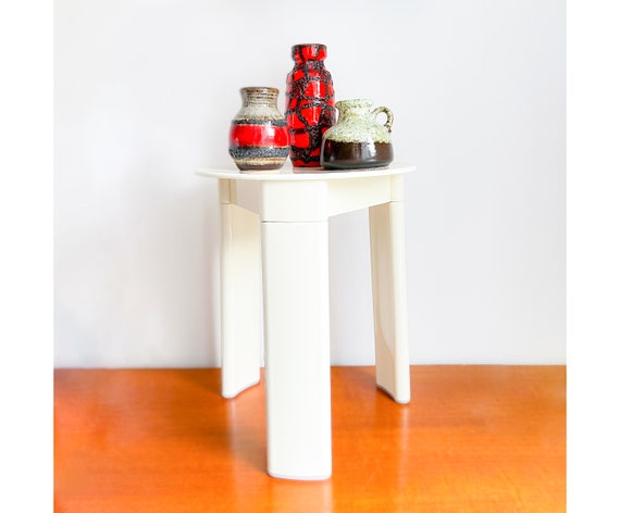 Vintage 'Gedy Italy' stool / side table - 70s - design by Olaf Von Bohr - white - Trio - original - tripod