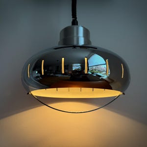 Vintage pendant lamp - Dutch design by Herda – chrome - Space Age – Ufo - Mid Century Modern - Globe