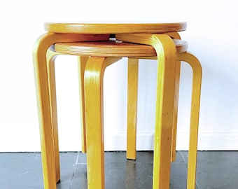 ヴィンテージ '99 IKEA「フロスタ」スツール - レギュラーサイズと子供