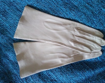 Vintage French Very soft  Leather Ladies Gloves  c1950s