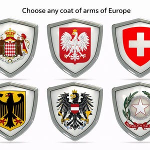 Może przedstawiać: Sześć emblematów w kształcie tarczy ze srebrnymi obramowaniami, z których każdy przedstawia inny herb. Tekst "Choose any coat of arms of Europe" znajduje się u góry. Tarcze mają różne kolory i wzory, w tym koronę, orła i krzyż.