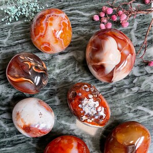 Carnelian Palm Stone - Sacral Chakra, Creativity, Sensuality, Ambition