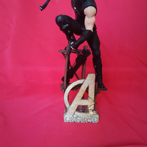 Hawkaye / Clint shops Barton figure