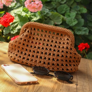 Small Crochet Raffia Bag – Handmade Summer Crossbody Purse, Lightweight Straw Bag, Natural Fiber Boho Shoulder Bag, Straw, Camel Raffia Bag