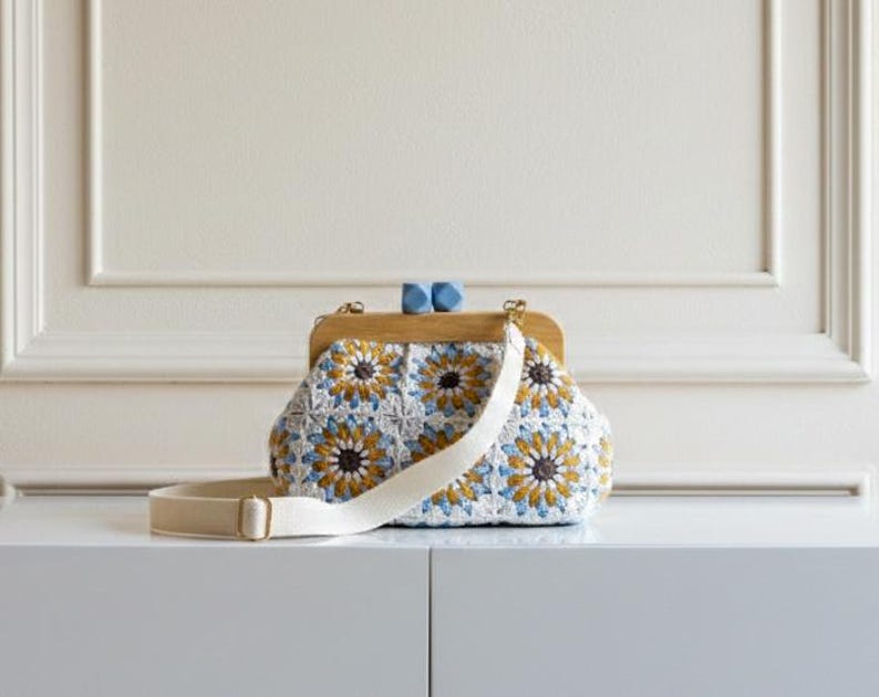 Handmade Crochet Granny Square Purse • Retro Wooden Frame, Boho Floral Bag image 3
