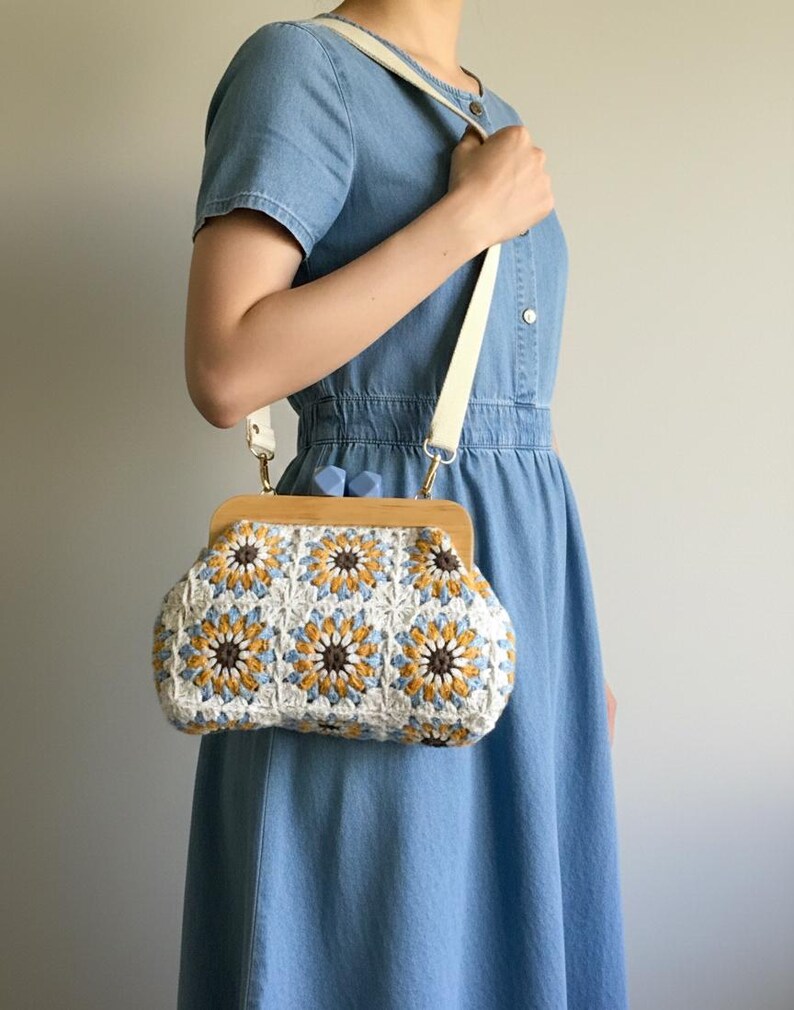 Handmade Crochet Granny Square Purse • Retro Wooden Frame, Boho Floral Bag image 7