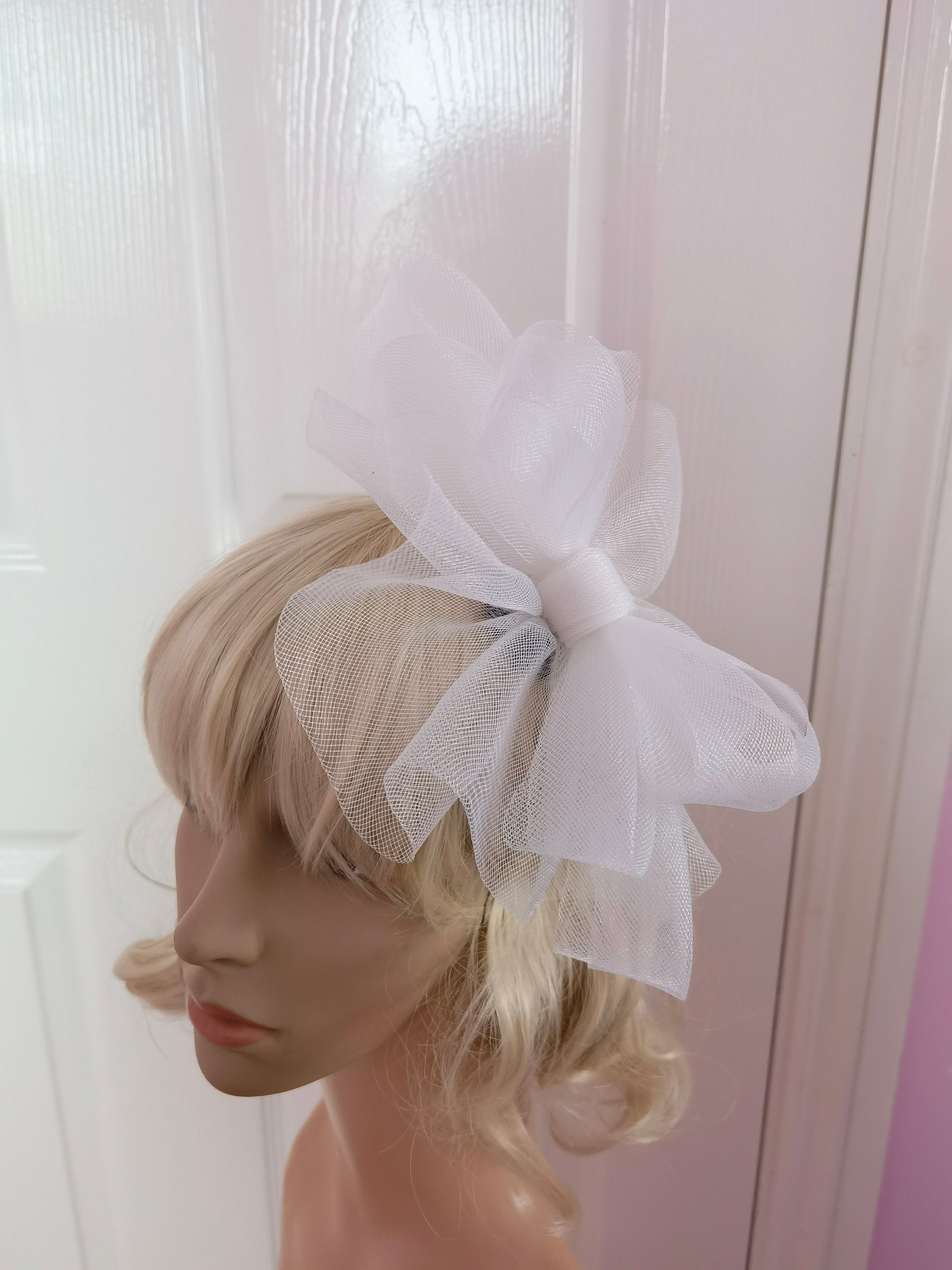 White crin fascinator wedding hat on headband ( can change into clips or comb)