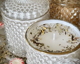 Peppermint/Spearmint Candle in a Lovely Luxury Dekor Glass!  10. oz.