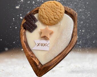 Christmas Cookies scented candle (3 wicks), presented in heart shaped wooden bowl
