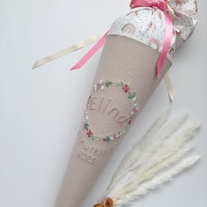 Schultüte zarte Blumenwiese in Creme und Regenbogenstoff  in 70cm und 35cm Größe