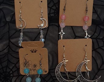 Pendientes de plata hechos a mano con temática celestial gótica / Luna / Estrellas