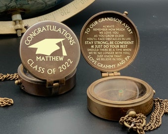 Brújula de graduación de 2025, brújula grabada, regalo de graduación para hijo, regalo personalizado para nieto, promoción de derecho de 2025, regalo de brújula para birrete universitario