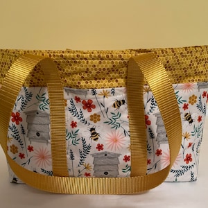 Honeycomb and bumblebee six pocket bag