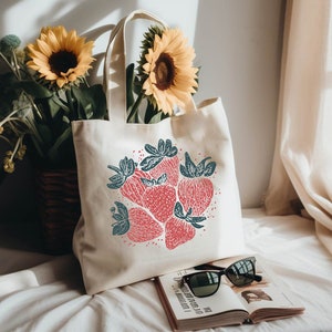 Strawberry Tote Bag, Summer Bag, Canvas Tote Bag, Shoulder Bag, Shopping Bags, Eco Friendly Bag