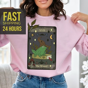 Sweat-shirt carte de tarot sorcier grenouille, sweat à capuche carte de tarot, sweat à capuche grenouille, cadeau amateur de grenouille, sweat à capuche amateur de grenouille, sweat-shirt tendance