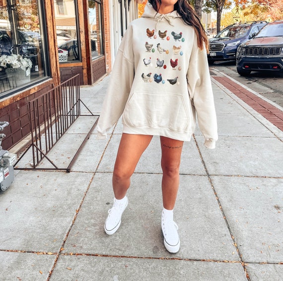 Women Chicken Sweatshirt, Farm Sweatshirt, Chicken Sweatshirt, Chicken Lover Sweatshirt,Mom Life Sweatshirt,Animal Sweat,Easter sweat