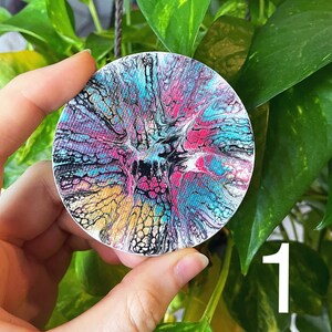 Hand Painted Magnets, Round Magnets, Refrigerator magnets, Beautiful Painted Magnets, 3 Inches