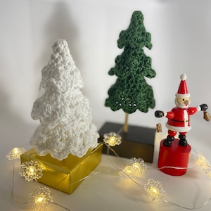 Crocheted Bobble Christmas Tree Handmand