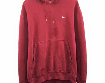 maroon nike sweatshirt