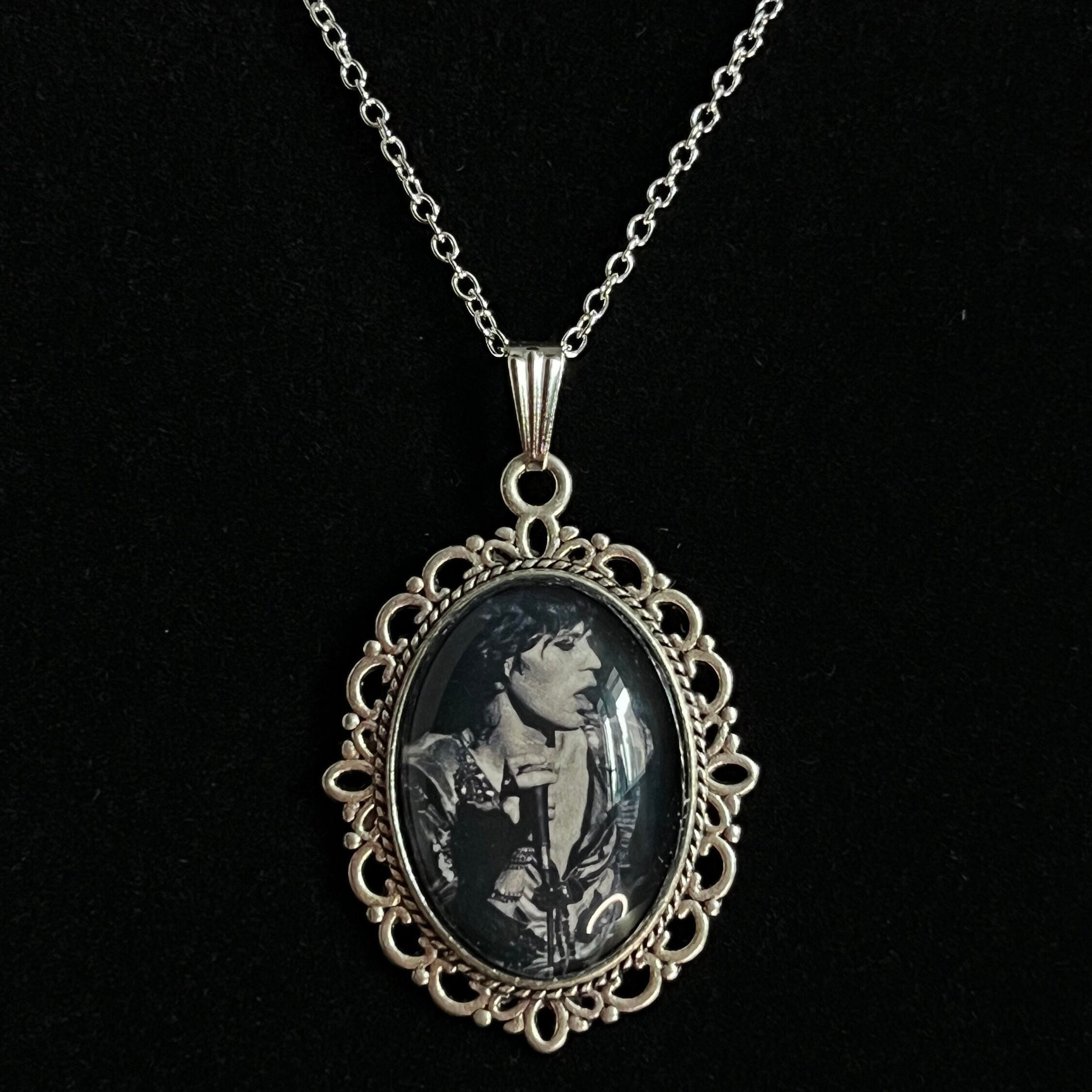 Rolling stones necklace - Etsy 日本