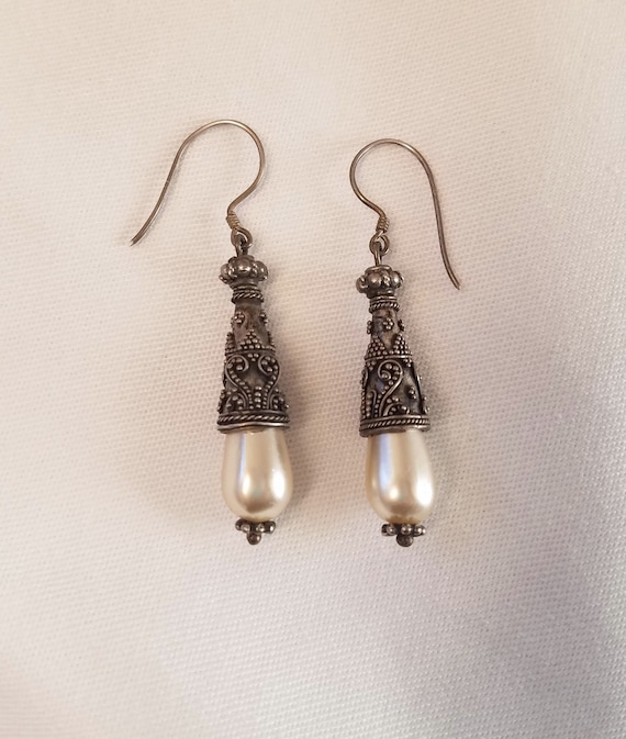 Sterling Silver Filigree Drop Pearl Earrings Sterling Silver Filigree Drop Pearl Earrings