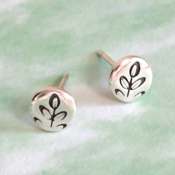 Leaves Engraved Circle Silver Button Earrings - Dainty 925 Sterling Silver Stud Friction Push Back, Branch, Plant, Minimalist, Nature, Gift